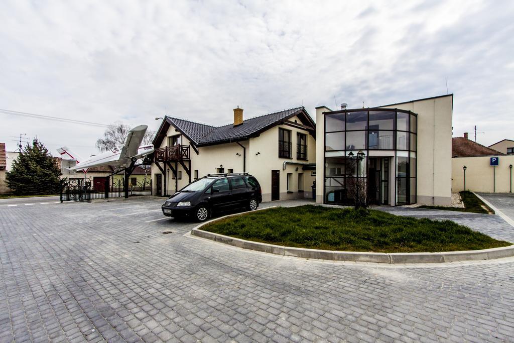 Penzion Cmelak Boleráz Exterior photo